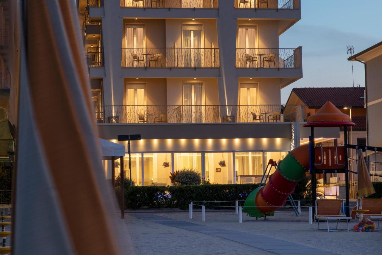 Hotel Riviera Bellaria-Igea Marina Eksteriør bilde